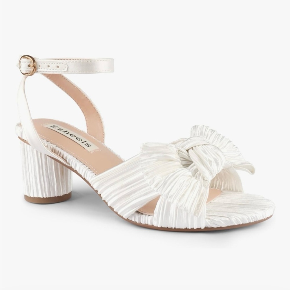 NWT White Bow Heels Sandals
Open Toe Ankle Strap Bride Wedding